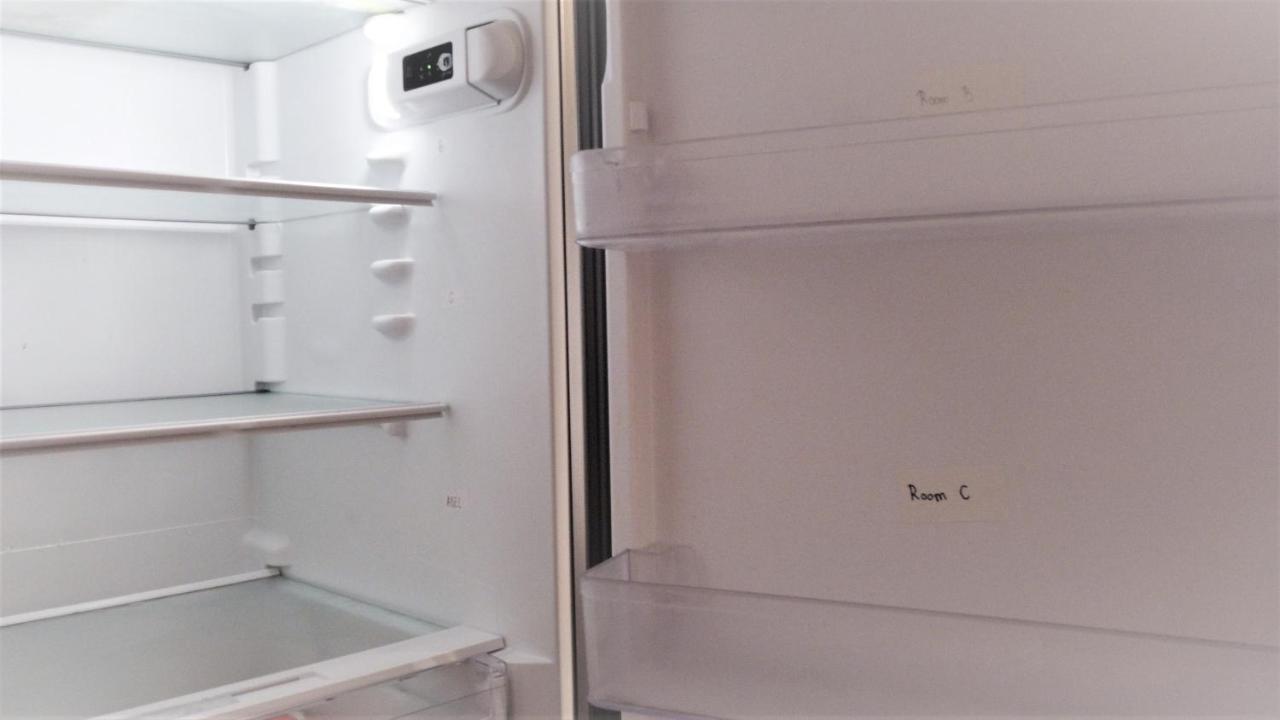 Privatzimmer Im Apartment - Apple Tv Netflix Kingsize Bett Arbeitsplatz Naehe Hbf コブレンツ エクステリア 写真